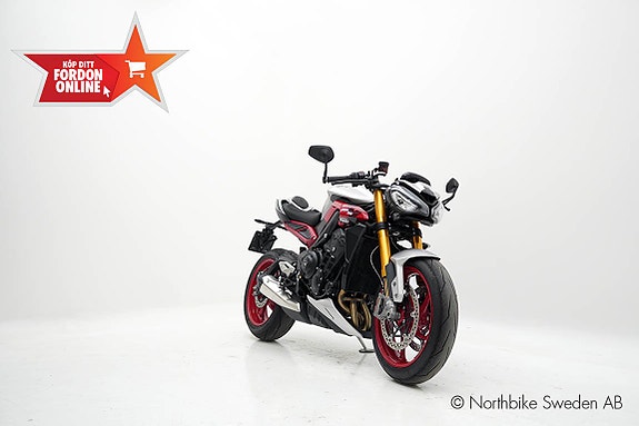 Triumph Street Triple 765RX DEMO Snabb Hemleverans 2 of 23