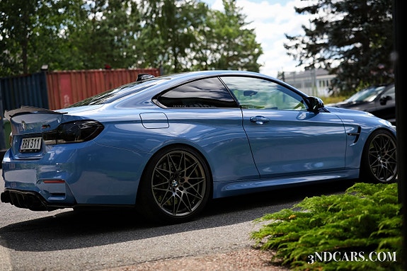 BMW M4 5 of 5