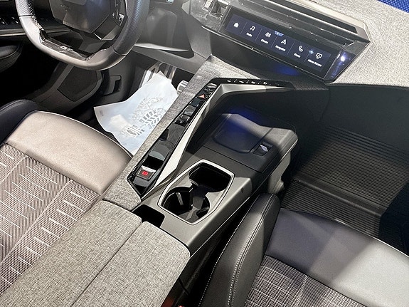 Peugeot 5008 10 of 15