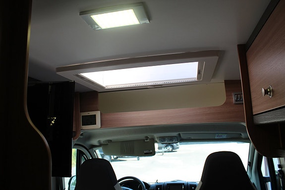 Knaus 600 Boxstar 10 of 19