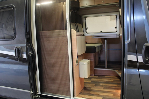 Knaus 600 Boxstar 2 of 19