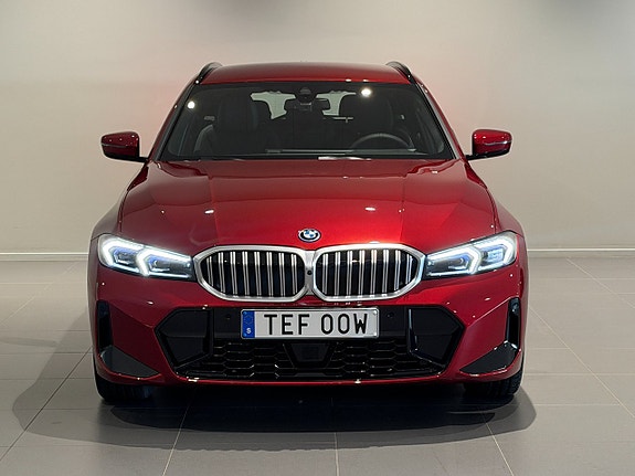 BMW 330e 2 of 5
