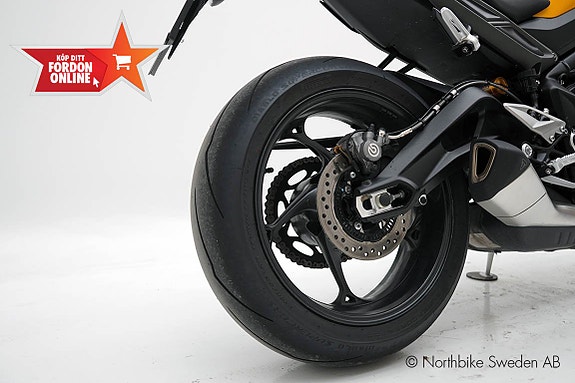 Triumph Street Triple 765 RS DEMO Snabb Hemleverans 13 of 21