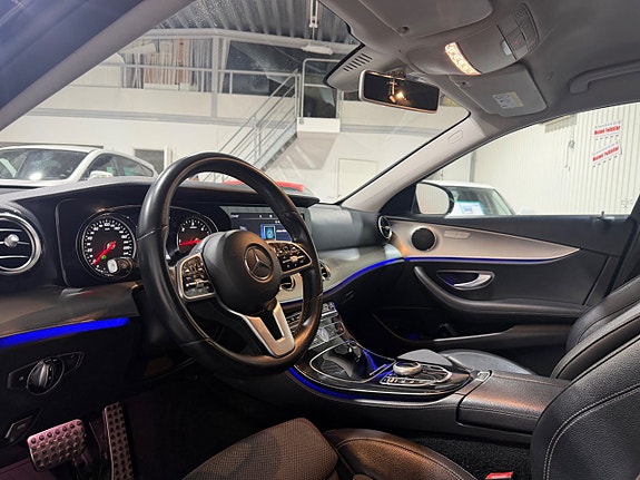 Mercedes-Benz E200 5 of 15