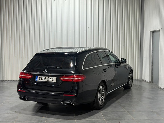 Mercedes-Benz E200 8 of 15