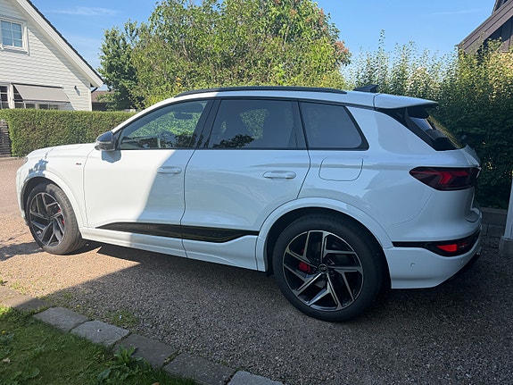 Audi Q6 e-tron 2 of 5
