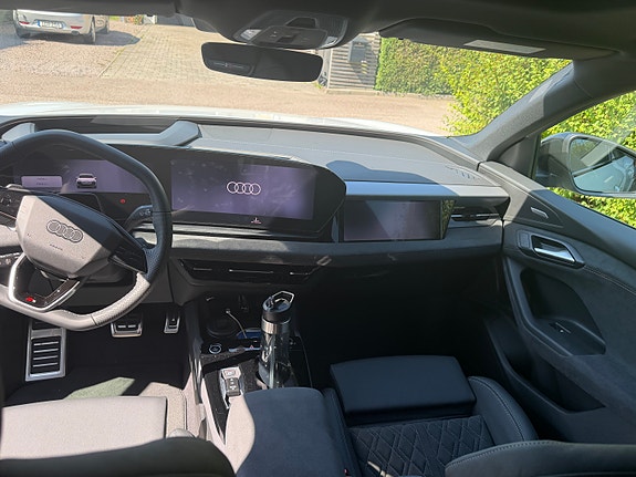 Audi Q6 e-tron 5 of 5