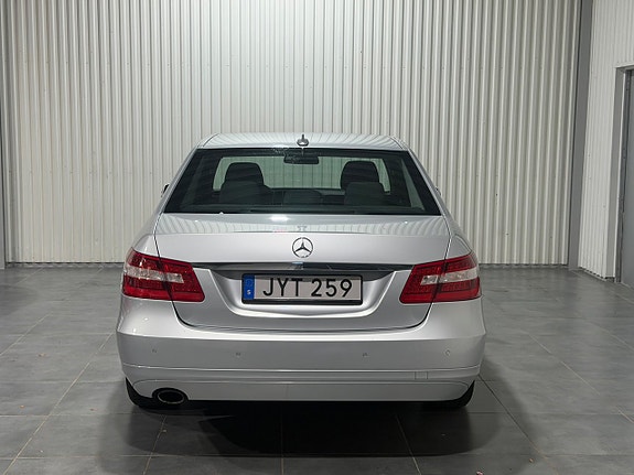 Mercedes-Benz E250 3 of 15