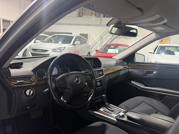 Mercedes-Benz E250 6 of 15