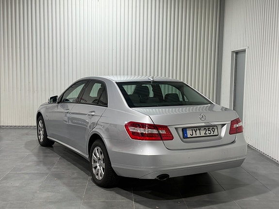 Mercedes-Benz E250 7 of 15