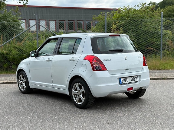 Suzuki Swift 4 of 5