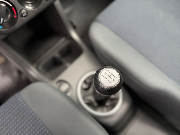 Suzuki Swift 16 of 16