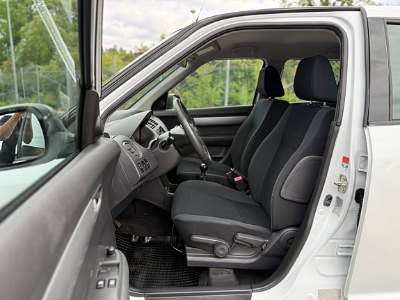 Suzuki Swift 13 of 16