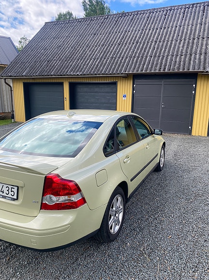 Volvo S40 4 of 5
