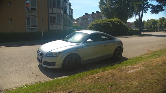 Audi TT 4 of 5