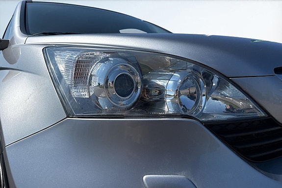Honda CR-V 10 of 16