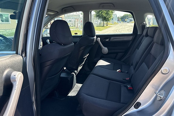 Honda CR-V 13 of 16
