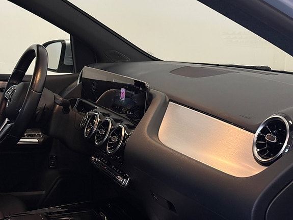 Mercedes-Benz B200 d 10 of 24