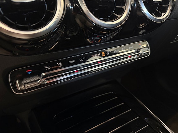 Mercedes-Benz B200 d 21 of 24