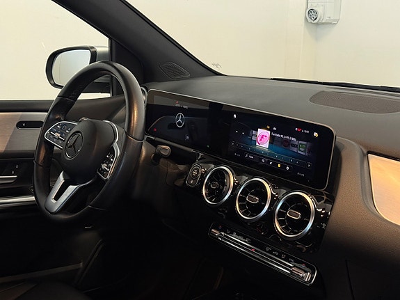 Mercedes-Benz B200 d 8 of 24