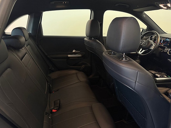 Mercedes-Benz B200 d 18 of 24
