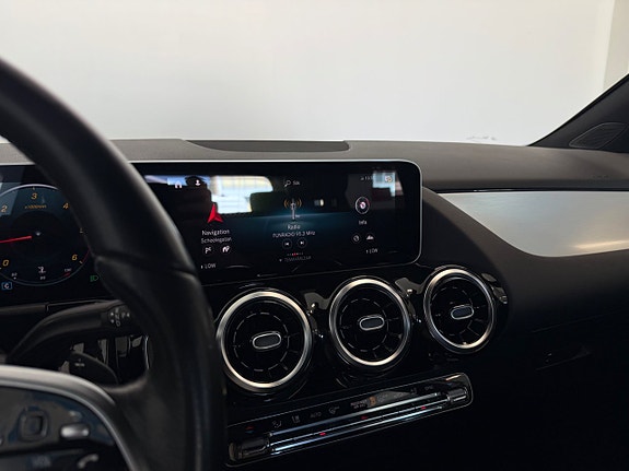 Mercedes-Benz B200 d 17 of 24