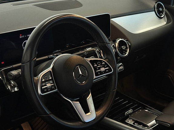 Mercedes-Benz B200 d 13 of 24