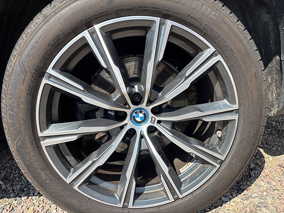 BMW X5 12 of 12