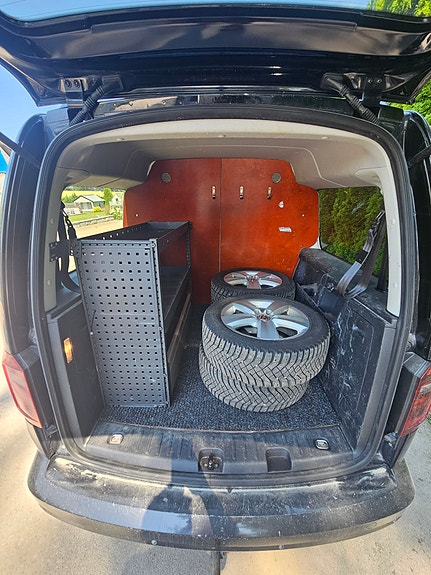 Volkswagen Caddy Maxi 4 of 5