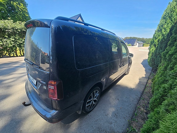 Volkswagen Caddy Maxi 3 of 5