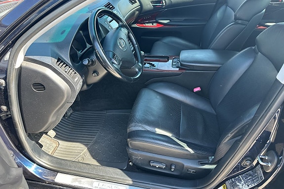 Lexus GS300 18 of 30