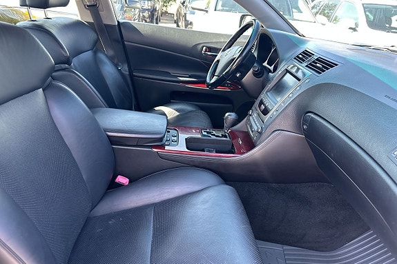 Lexus GS300 15 of 30