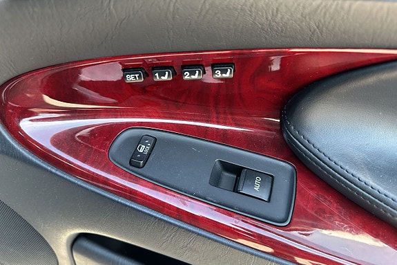 Lexus GS300 14 of 30