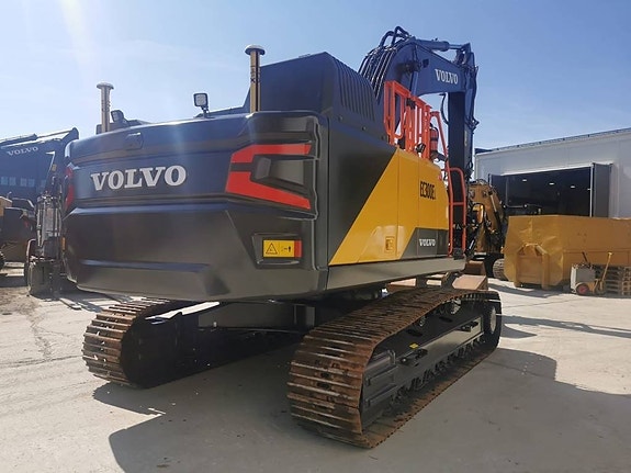 Volvo EC 300 EL 2 of 14