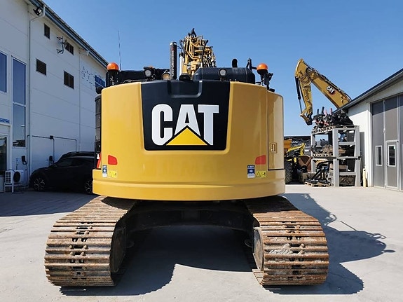 CAT 325 FL CR 9 of 14