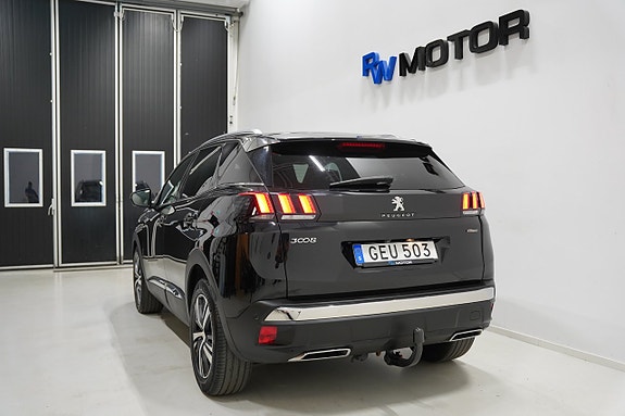 Peugeot 3008 4 of 5