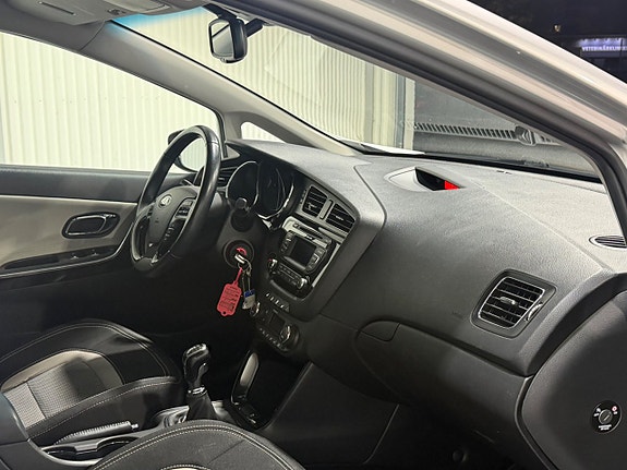 Kia Ceed 3 of 16