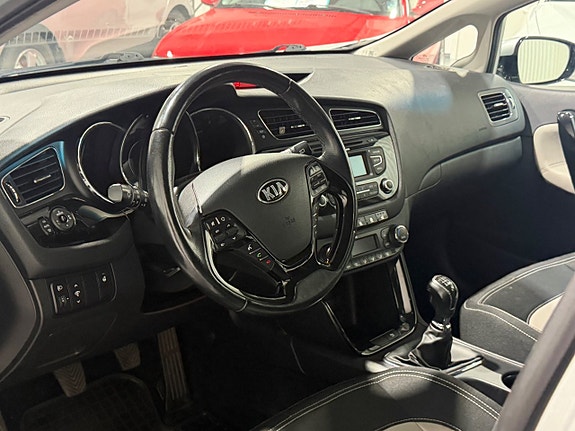 Kia Ceed 13 of 16