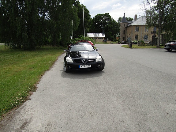 Mercedes-Benz SLK200 9 of 18