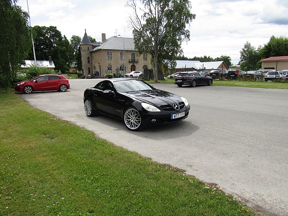 Mercedes-Benz SLK200 8 of 18