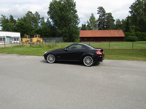 Mercedes-Benz SLK200 4 of 5