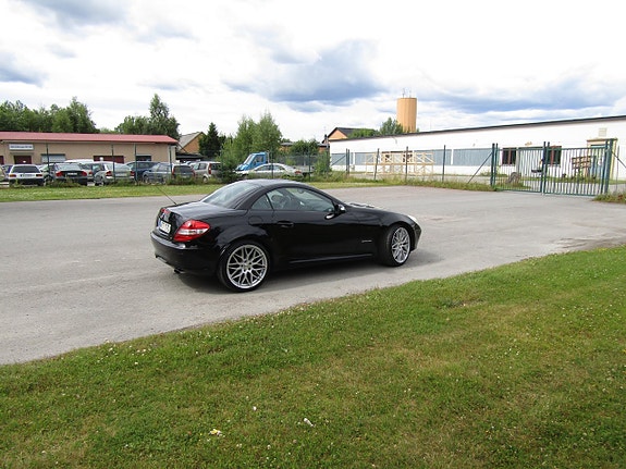 Mercedes-Benz SLK200 7 of 18