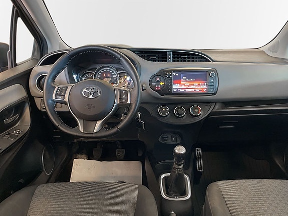 Toyota Yaris 8 of 10
