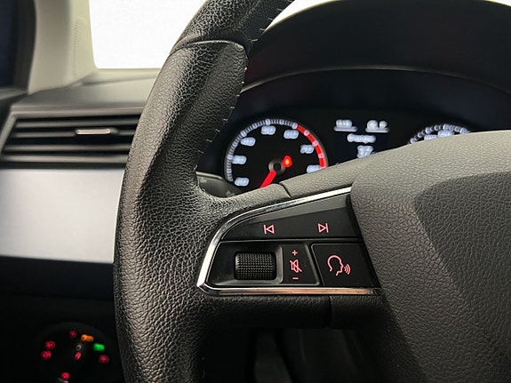 Seat Arona 15 of 30