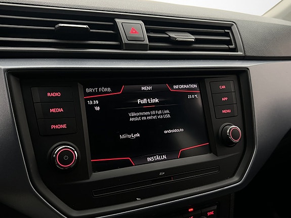 Seat Arona 20 of 30