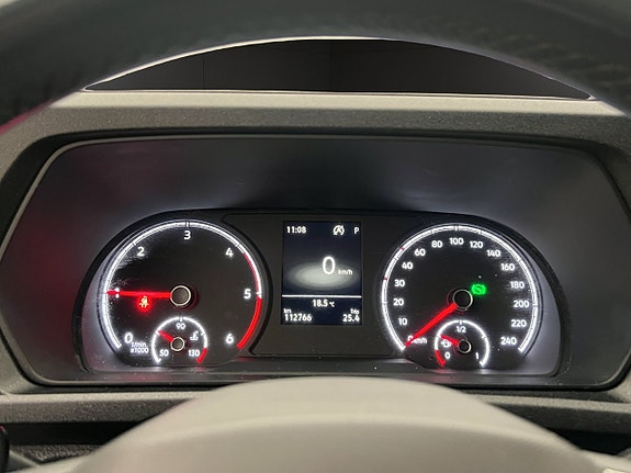 Volkswagen Caddy Maxi 18 of 30