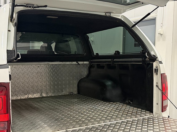 Volkswagen Amarok 19 of 30