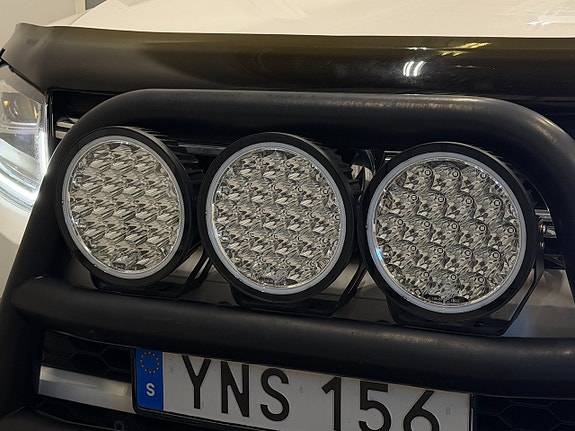Volkswagen Amarok 5 of 5