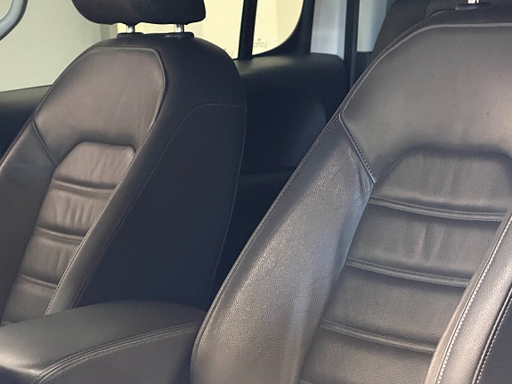 Volkswagen Amarok 23 of 30