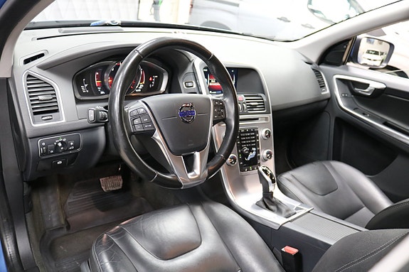 Volvo XC60 6 of 27